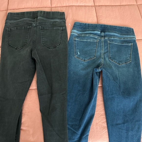 Old Navy Rockstar Super Skinny Jeggings (set of 2) - Picture 6 of 7